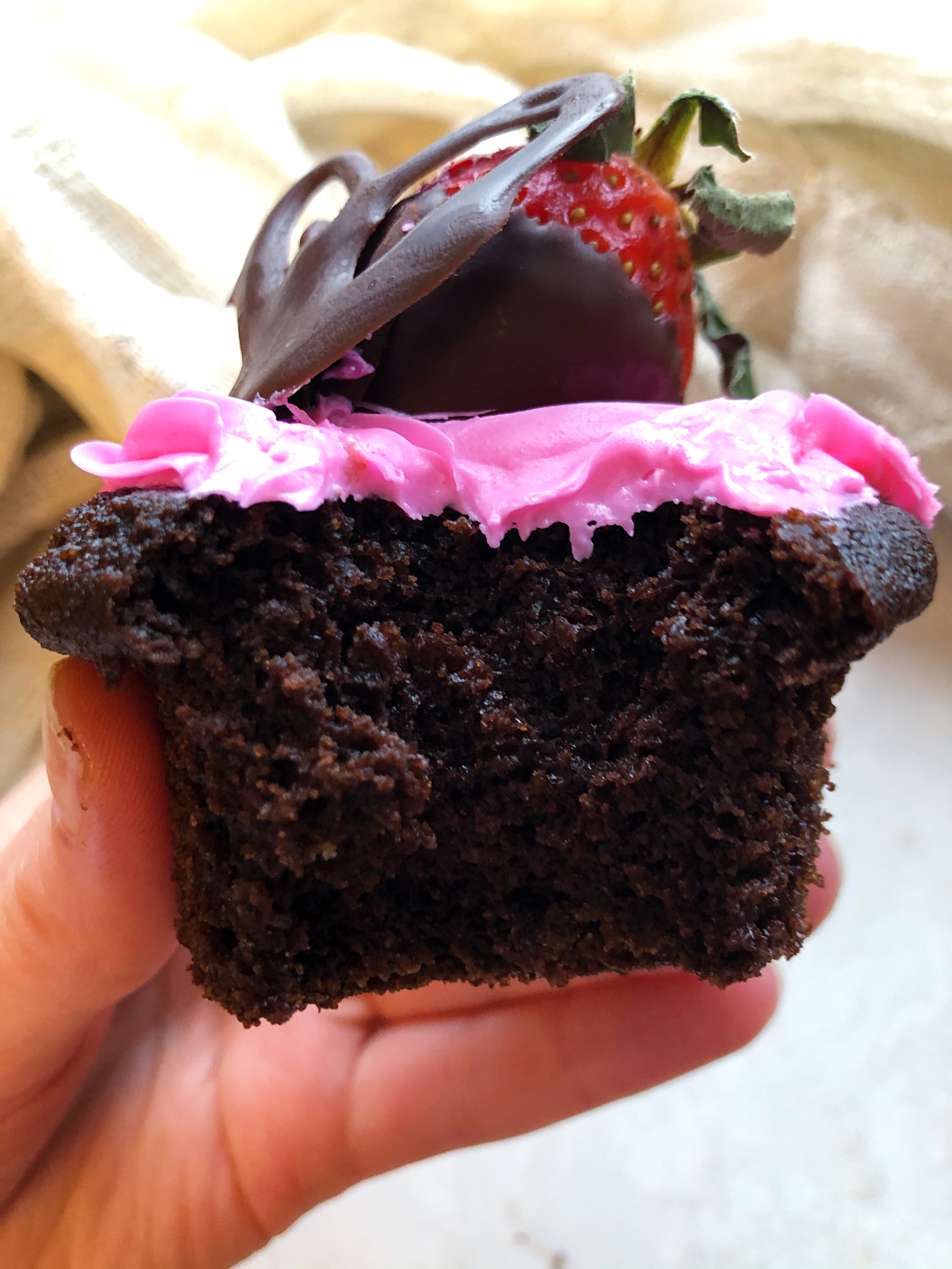 vegan paleo chocolate cupcakes